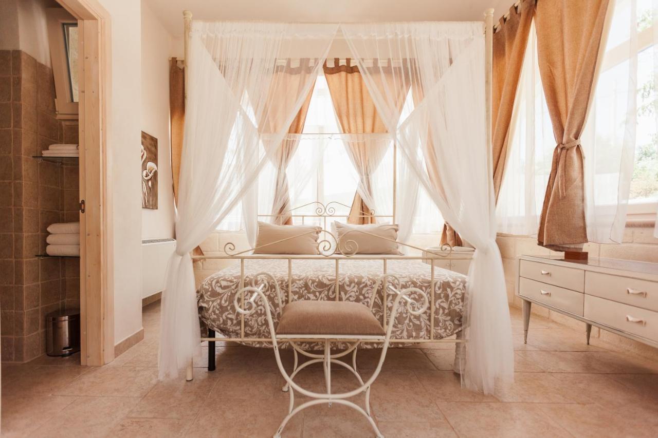 ファザーノ I Trulli Del Tupparello Bed & Breakfast エクステリア 写真