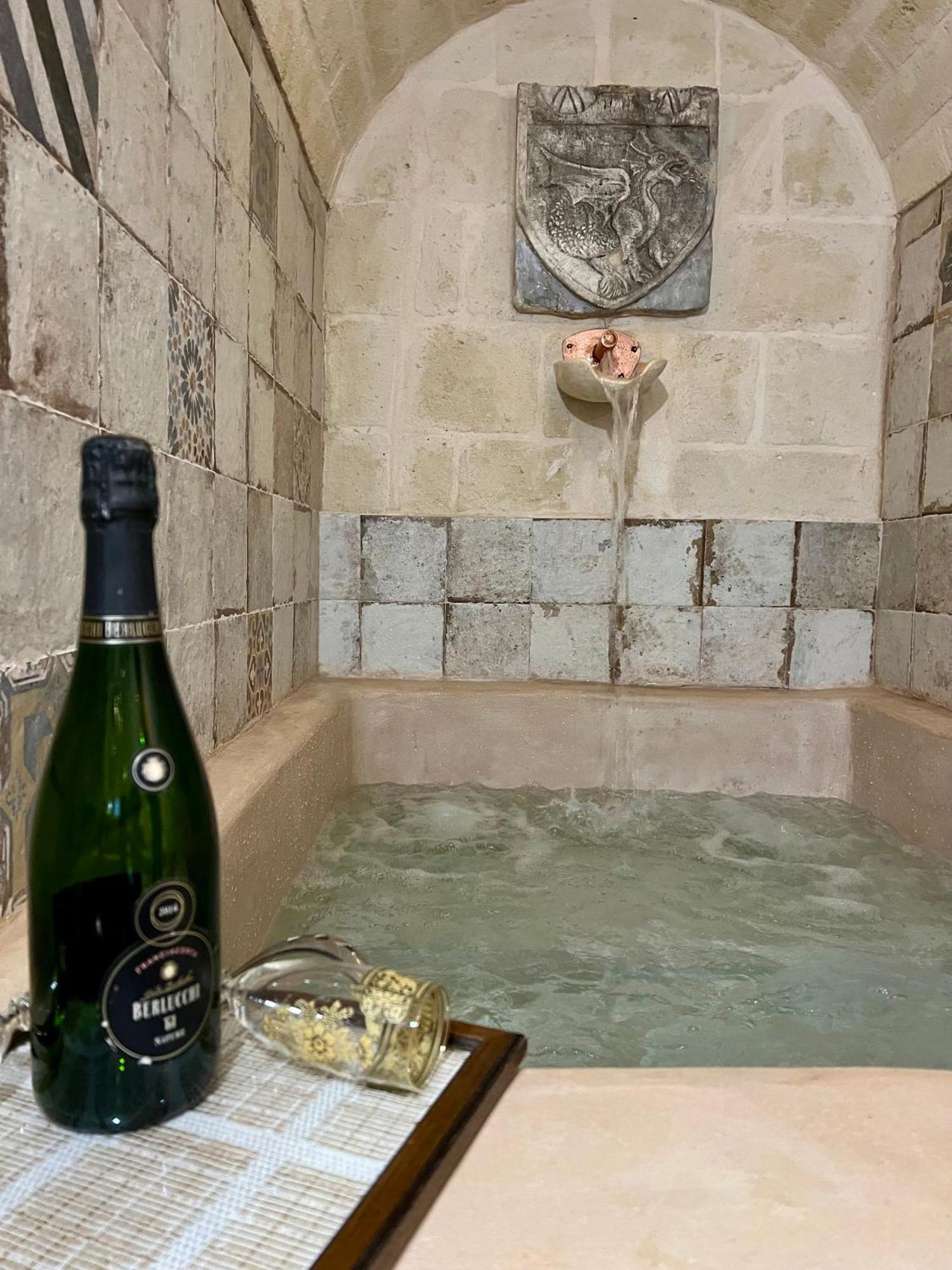 ファザーノ I Trulli Del Tupparello Bed & Breakfast エクステリア 写真